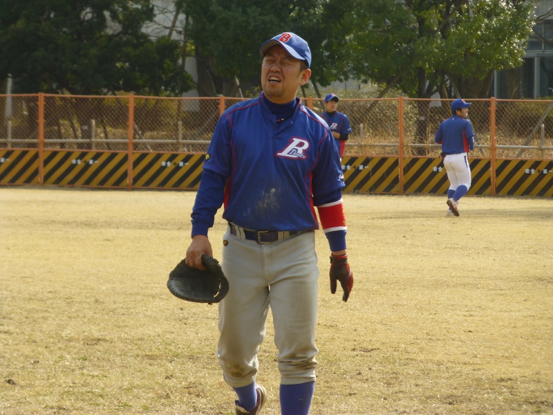 アー楽しかった!!高校野球の時もこんなに汚れるほど楽しかったことなかったぜ!!猛ノック満喫の宮本。ノッカーに負けず動き良かったです。