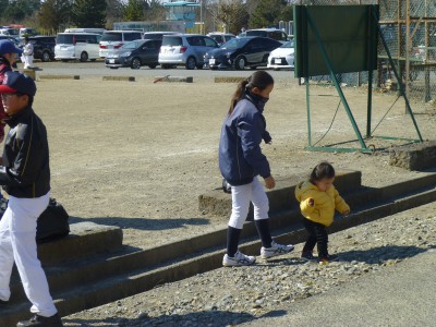 こちらは、熊谷イーグルスを卒団し、現在中学校の野球部で活躍する久永若葉さんと妹さんです。